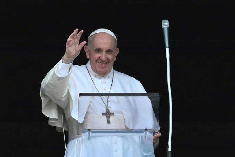 “Estou vivo, embora alguns me quisessem morto”, brinca o papa “Estou vivo, embora alguns me quisessem morto”, brinca o papa