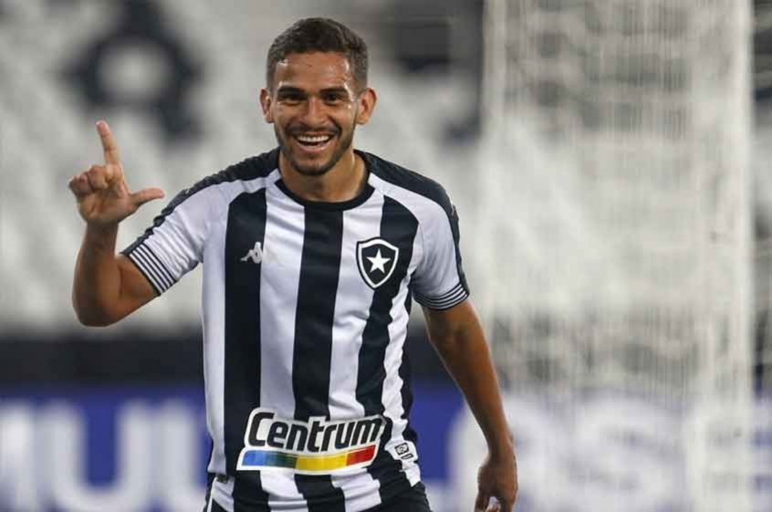 Marco Antônio comemora retorno da torcida no Botafogo: ‘Muito bom poder contar com eles’ Marco Antônio comemora retorno da torcida no Botafogo: ‘Muito bom poder contar com eles’