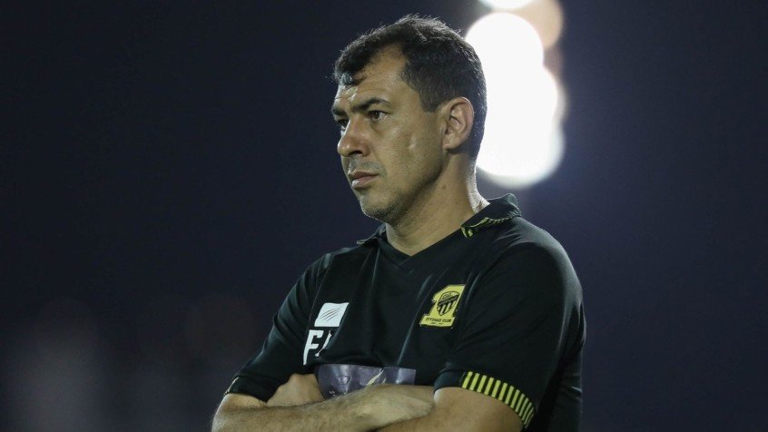 Santos anuncia a contratação do técnico Fábio Carille, ex-Corinthians Santos anuncia a contratação do técnico Fábio Carille, ex-Corinthians