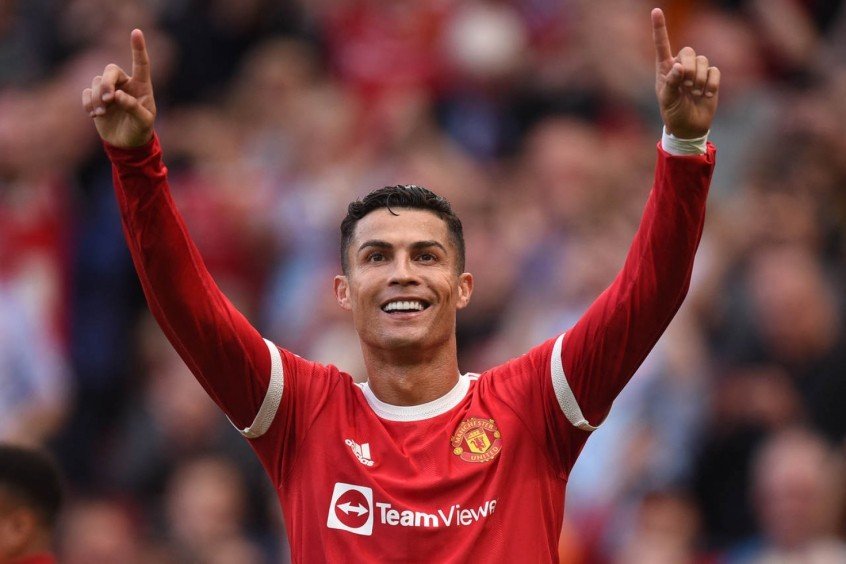 Cristiano Ronaldo se muda de mansão de R$ 43,5 milhões por conta de ‘barulho de ovelhas’; entenda Cristiano Ronaldo se muda de mansão de R$ 43,5 milhões por conta de ‘barulho de ovelhas’; entenda