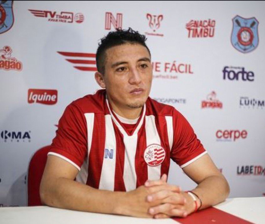Murillo foca no acesso em sua apresentação pelo Náutico Murillo foca no acesso em sua apresentação pelo Náutico