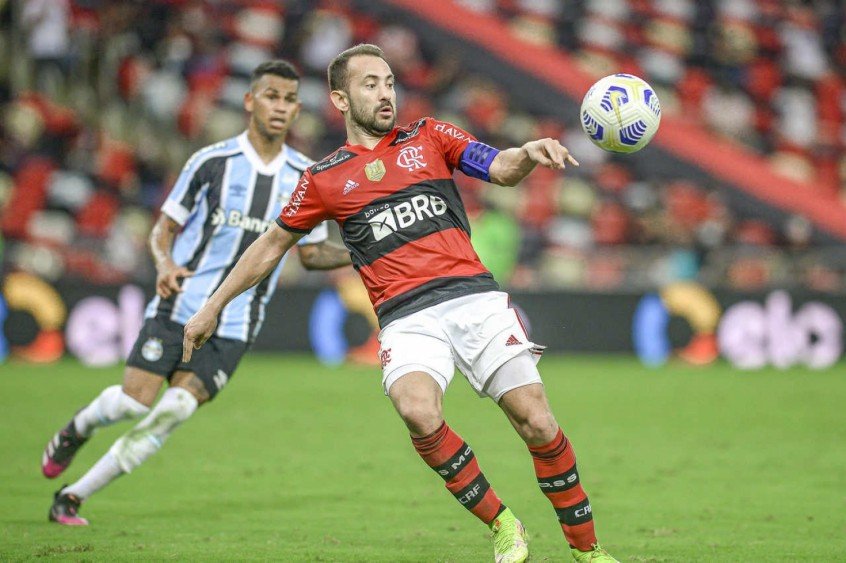 Após período com a Seleção, veja como Everton Ribeiro foi importante nas recentes vitórias do Flamengo Após período com a Seleção, veja como Everton Ribeiro foi importante nas recentes vitórias do Flamengo