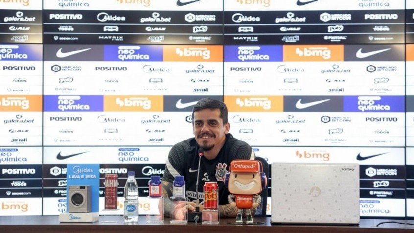 Fagner brinca sobre fase mais ‘tranquilinha’ no Corinthians e comenta customização de tênis Fagner brinca sobre fase mais ‘tranquilinha’ no Corinthians e comenta customização de tênis