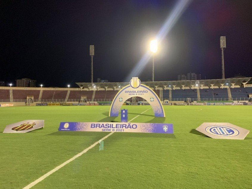 Confiança vence Sampaio Corrêa e deixa a lanterna da Série B Confiança vence Sampaio Corrêa e deixa a lanterna da Série B