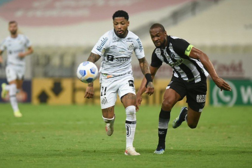 Boza lamenta mais um jogo sem vitória, mas defende Marinho Boza lamenta mais um jogo sem vitória, mas defende Marinho