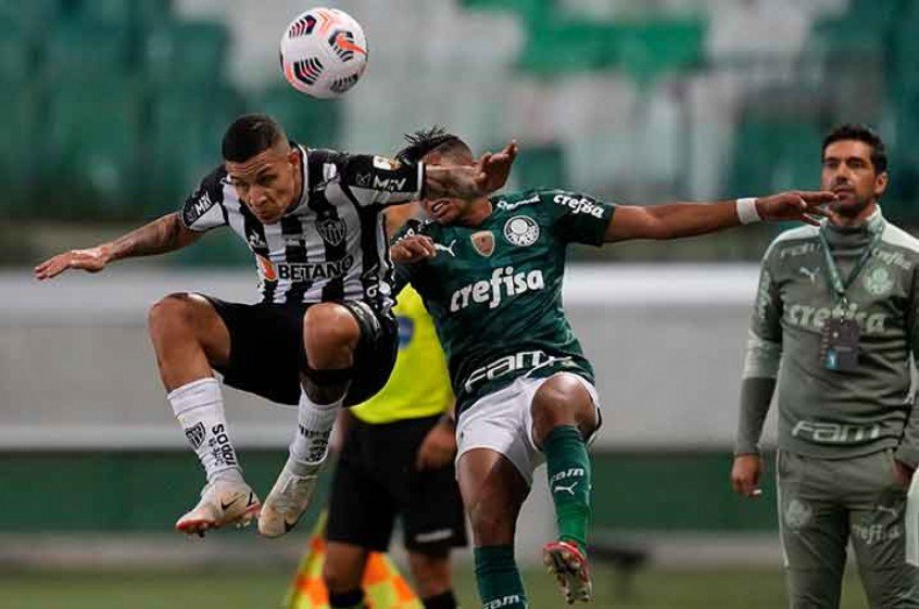 Hulk perde pênalti, e Palmeiras e Atlético-MG empatam no 1º jogo da semifinal da Libertadores Hulk perde pênalti, e Palmeiras e Atlético-MG empatam no 1º jogo da semifinal da Libertadores