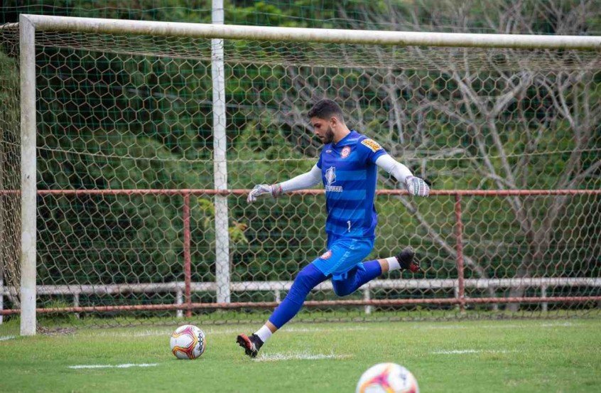 Perto de estreia pelo Tombense, goleiro Murillo afirma que está preparado para jogo decisivo Perto de estreia pelo Tombense, goleiro Murillo afirma que está preparado para jogo decisivo
