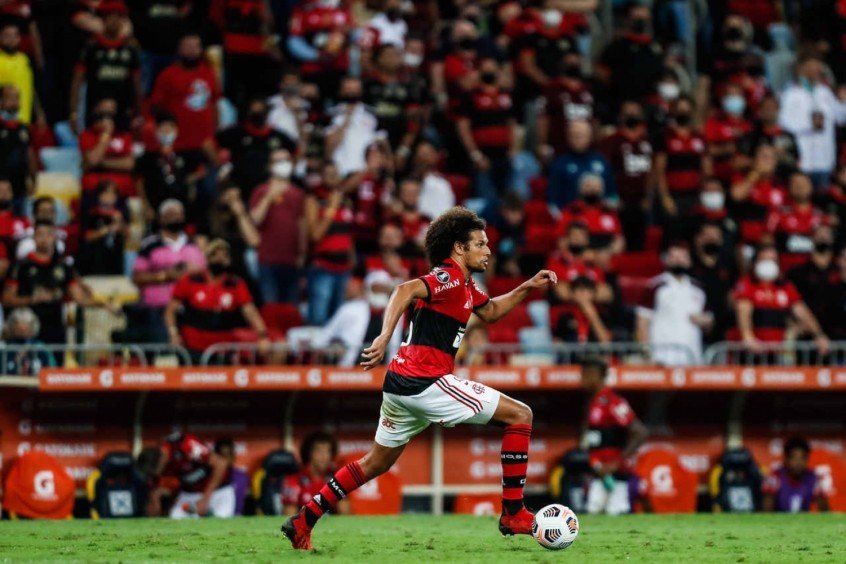Preciso no passe e seguro na defesa: números mostram a importância de Willian Arão para o Flamengo Preciso no passe e seguro na defesa: números mostram a importância de Willian Arão para o Flamengo