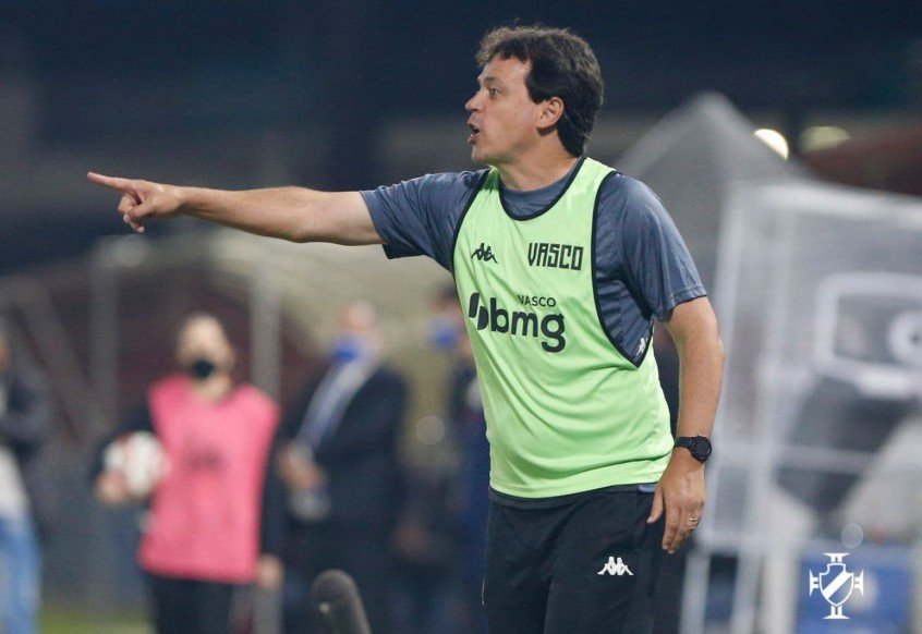 Fernando Diniz valoriza superação do Vasco para vencer o Brusque: ‘Ganho extra de confiança’ Fernando Diniz valoriza superação do Vasco para vencer o Brusque: ‘Ganho extra de confiança’