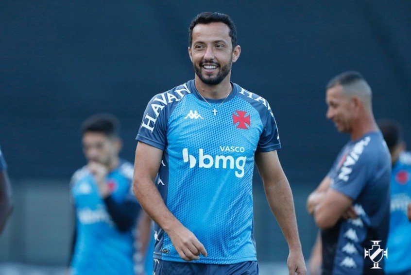 Com torcida, Vasco reencontra Marcelo Cabo e busca 2ª vitória seguida na Série B Com torcida, Vasco reencontra Marcelo Cabo e busca 2ª vitória seguida na Série B