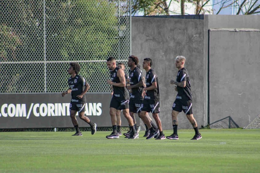 Elenco do Corinthians se reapresenta após vitória em Dérbi Elenco do Corinthians se reapresenta após vitória em Dérbi