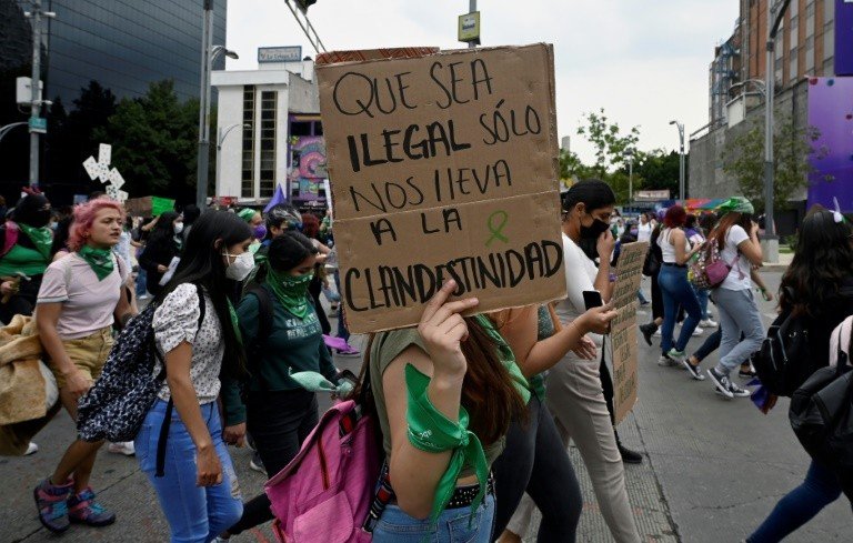 Mexicanas se manifestam em favor da descriminalização do aborto Mexicanas se manifestam em favor da descriminalização do aborto