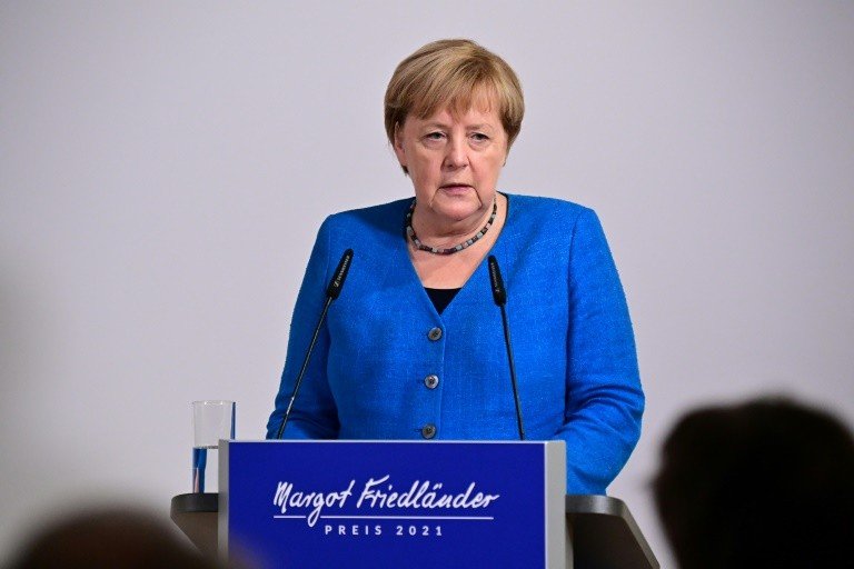 Angela Merkel e sua identificação tardia com o feminismo Angela Merkel e sua identificação tardia com o feminismo