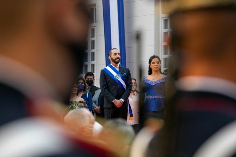 Bukele fecha a porta ao aborto e ao casamento igualitário na reforma constitucional Bukele fecha a porta ao aborto e ao casamento igualitário na reforma constitucional