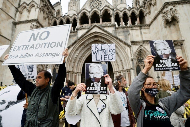 Advogado de Assange insiste no risco de suicídio do fundador do WikiLeaks Advogado de Assange insiste no risco de suicídio do fundador do WikiLeaks