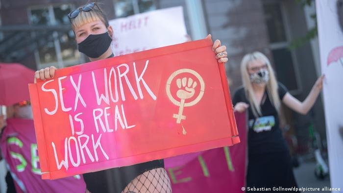 Por que prostitutas na Alemanha são contra lei que deveria protegê-las Por que prostitutas na Alemanha são contra lei que deveria protegê-las