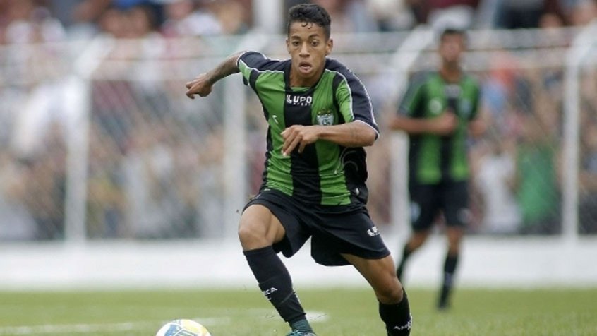 Meia Matheusinho relata quadro de depressão e recebe apoio do América-MG, seu ex-clube Meia Matheusinho relata quadro de depressão e recebe apoio do América-MG, seu ex-clube