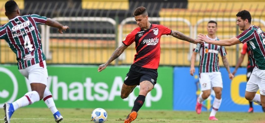 Por indisciplina, volante Richard tem contrato rescindido pelo Athletico-PR e é devolvido ao Corinthians Por indisciplina, volante Richard tem contrato rescindido pelo Athletico-PR e é devolvido ao Corinthians