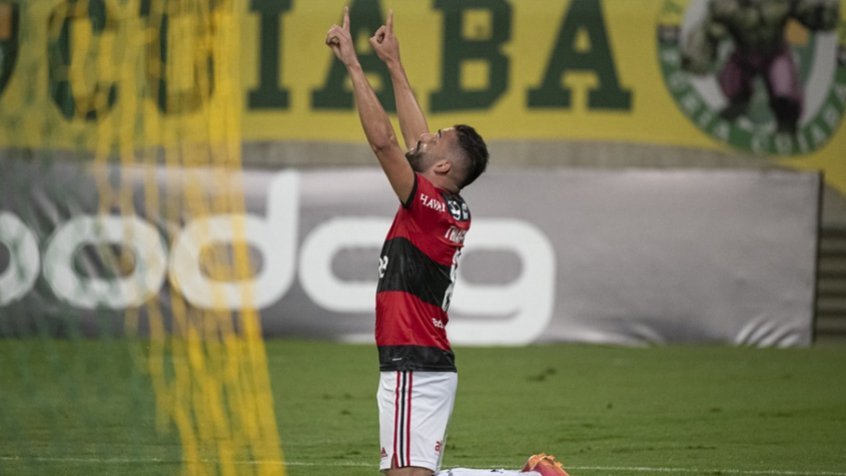 Thiago Maia pode alcançar a marca de 50 jogos com a camisa do Flamengo diante do Cuiabá Thiago Maia pode alcançar a marca de 50 jogos com a camisa do Flamengo diante do Cuiabá
