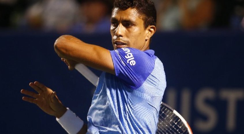 Monteiro sobrevive a Etcheverry e vai à semi em Buenos Aires Monteiro sobrevive a Etcheverry e vai à semi em Buenos Aires
