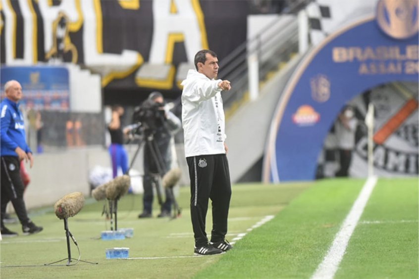 Carille lamenta erros individuais em derrota para o América-MG Carille lamenta erros individuais em derrota para o América-MG