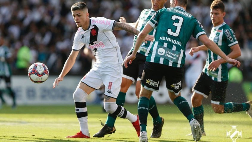 Com vitória sobre o líder e rodada favorável, chances de acesso do Vasco à Série A do Brasileiro aumentam Com vitória sobre o líder e rodada favorável, chances de acesso do Vasco à Série A do Brasileiro aumentam