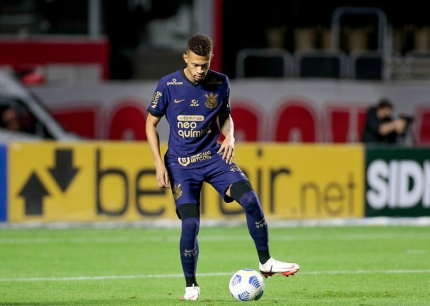 João Victor leva o terceiro amarelo e desfalca o Corinthians contra o Inter João Victor leva o terceiro amarelo e desfalca o Corinthians contra o Inter