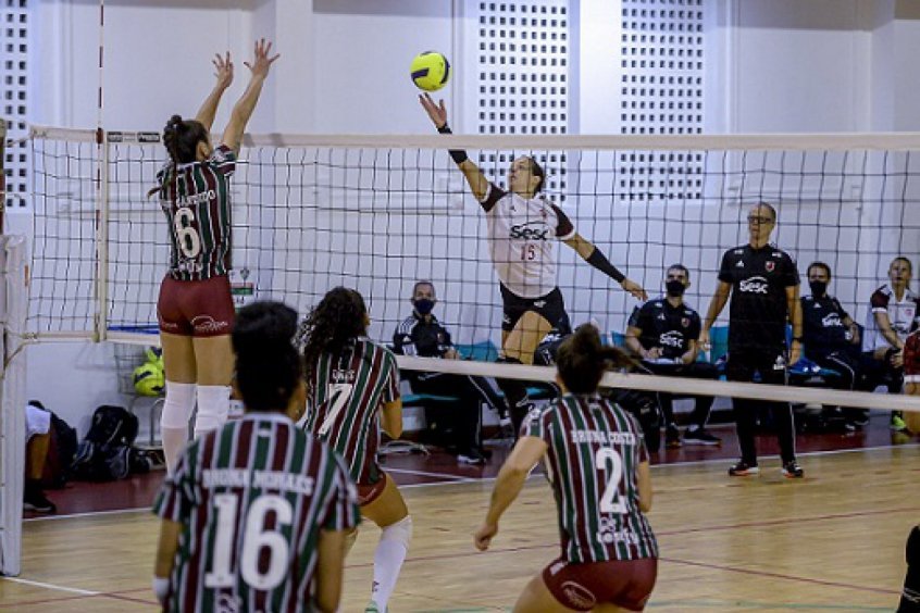 Sesc RJ Flamengo vence Fluminense e sai na frente na decisão do Campeonato Carioca de vôlei Sesc RJ Flamengo vence Fluminense e sai na frente na decisão do Campeonato Carioca de vôlei