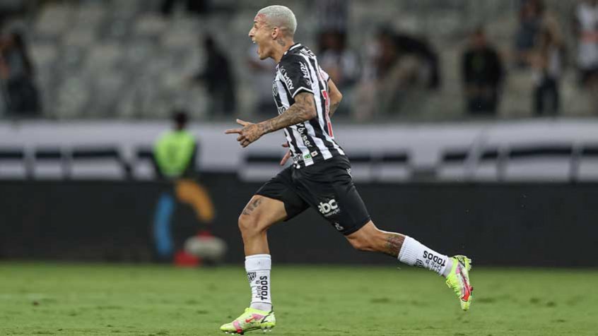 Atlético-MG amassa o Fortaleza no Mineirão e fica muito perto de sua segunda final na Copa do Brasil Atlético-MG amassa o Fortaleza no Mineirão e fica muito perto de sua segunda final na Copa do Brasil