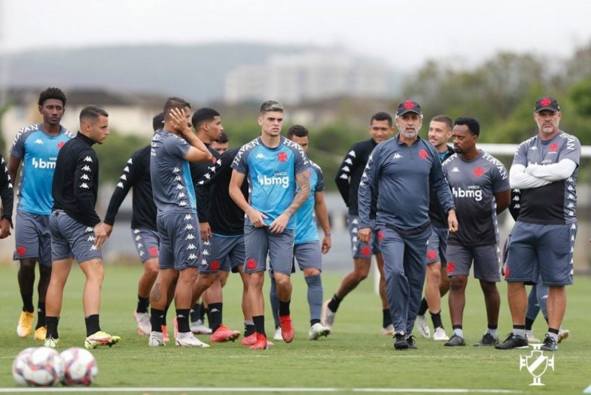 Sintonia entre Nene e Cano e novidade na defesa: o que observar no Vasco contra o Náutico Sintonia entre Nene e Cano e novidade na defesa: o que observar no Vasco contra o Náutico