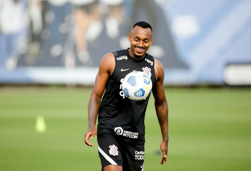 Com João Victor suspenso, Raul Gustavo deve ganhar nova chance no time titular do Corinthians Com João Victor suspenso, Raul Gustavo deve ganhar nova chance no time titular do Corinthians