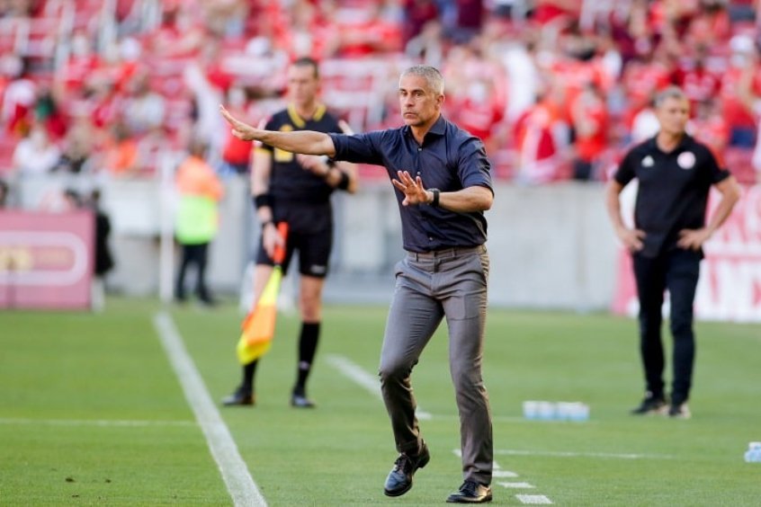 Sylvinho vê respaldo da diretoria e elogia atuação do Corinthians: ‘Resultado não foi o pior’ Sylvinho vê respaldo da diretoria e elogia atuação do Corinthians: ‘Resultado não foi o pior’