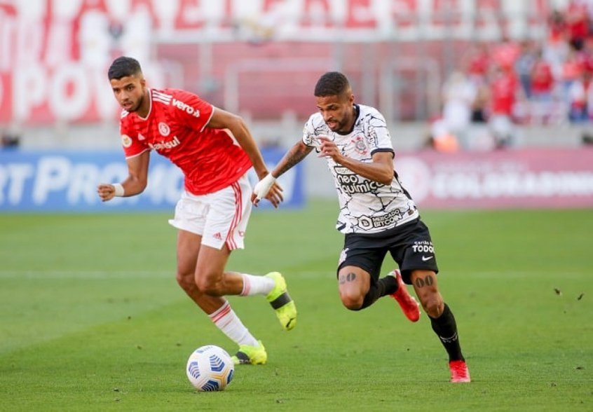 Após apostas de Sylvinho não darem certo, disputa pela vaga do lesionado Willian segue aberta no Corinthians Após apostas de Sylvinho não darem certo, disputa pela vaga do lesionado Willian segue aberta no Corinthians