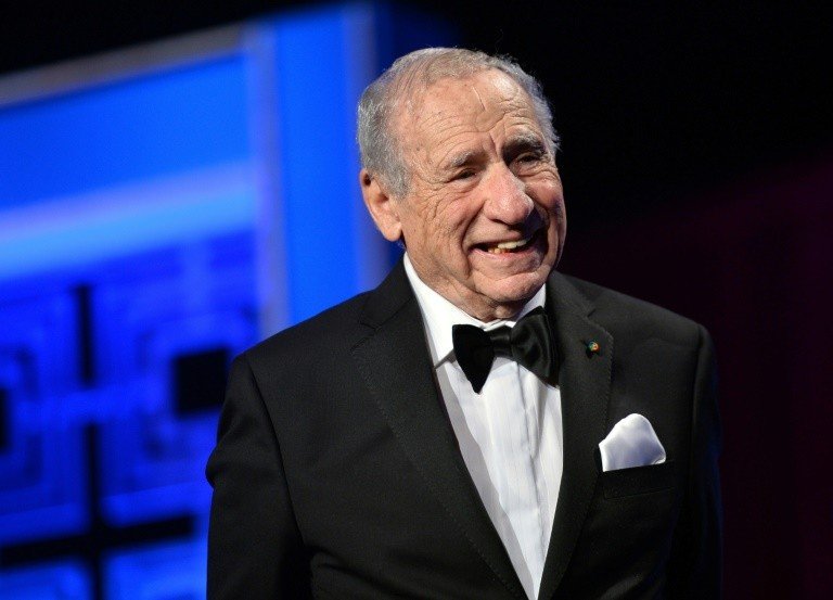 Aos 95 anos, Mel Brooks prepara a parte 2 de ‘A História do Mundo’ Aos 95 anos, Mel Brooks prepara a parte 2 de ‘A História do Mundo’