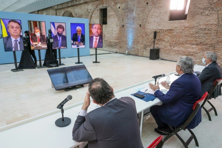 Argentina e Paraguai concordam em revisar tarifa externa comum do Mercosul Argentina e Paraguai concordam em revisar tarifa externa comum do Mercosul