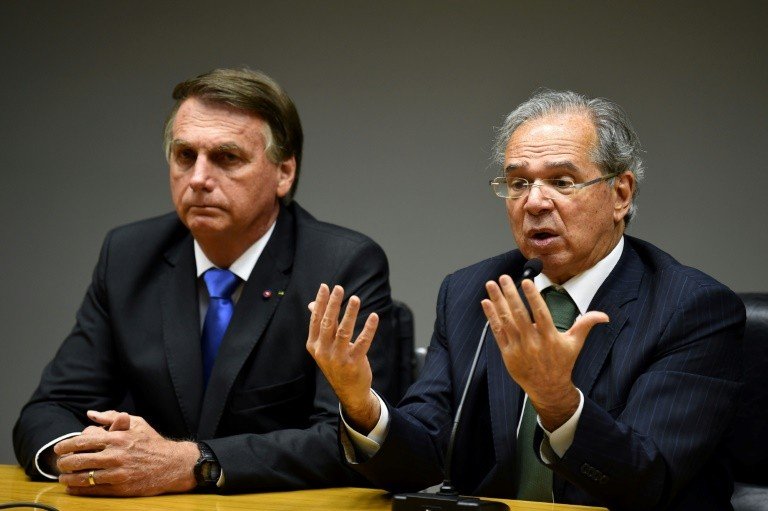 Bolsonaro reafirma seu apoio a Guedes e promete evitar ‘aventura’ fiscal Bolsonaro reafirma seu apoio a Guedes e promete evitar ‘aventura’ fiscal