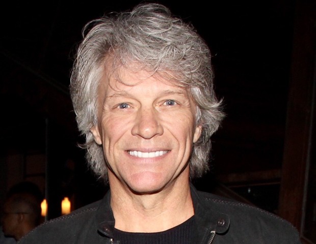 Bon Jovi é diagnosticado com Covid-19 minutos antes de show nos EUA