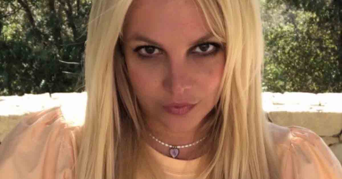 Investigação afirma que pai de Britney Spears grampeou quarto da cantora sem autorização