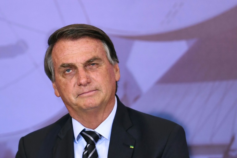 ‘Três partidos me querem. São três namoradas’, diz Bolsonaro
