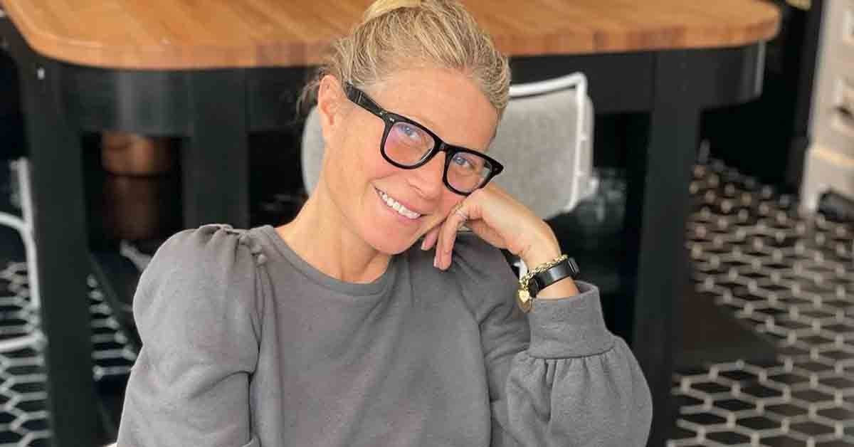 Atriz de Hollywood é processada após vela com cheiro de sua vagina explodir Atriz de Hollywood é processada após vela com cheiro de sua vagina explodir