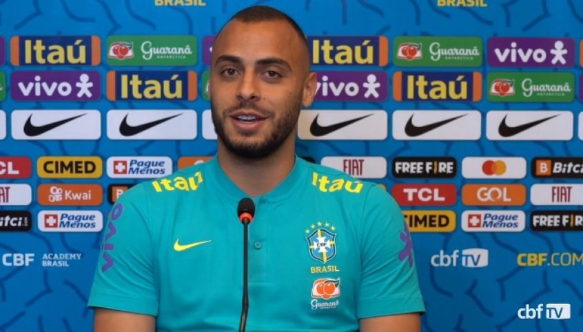 Barcelona avalia a contratação de Arthur Cabral, diz jornal Barcelona avalia a contratação de Arthur Cabral, diz jornal