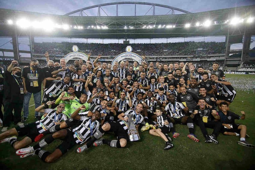 Do gol de Romildo ao troféu: o ‘enredo de filme’ que levou o Botafogo ao título da Série B Do gol de Romildo ao troféu: o ‘enredo de filme’ que levou o Botafogo ao título da Série B