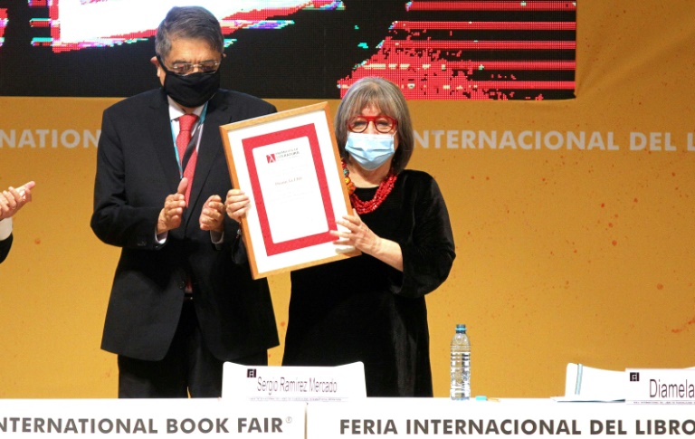 FIL começa no México com prêmio para Diamela Eltit e homenagem a Almudena Grandes