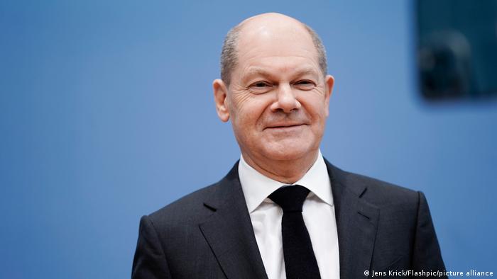 Scholz é eleito novo chanceler federal da Alemanha e encerra era Merkel