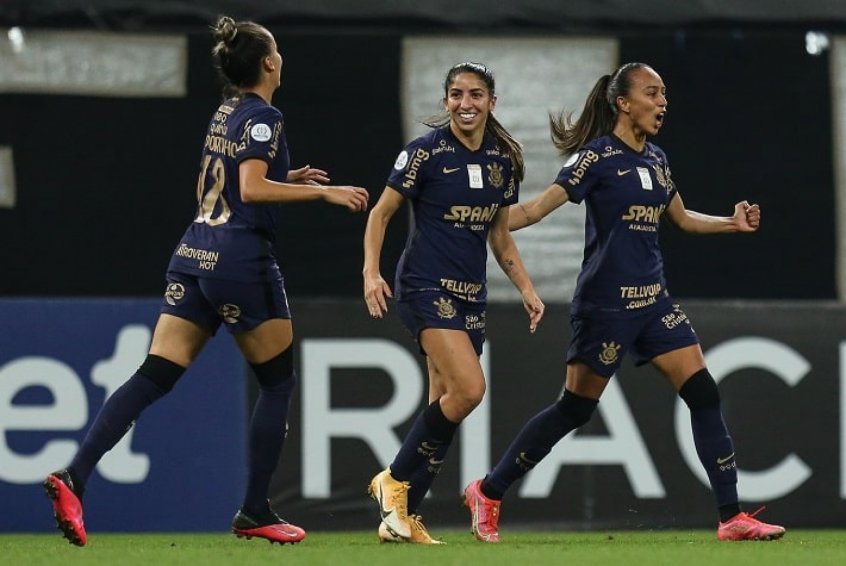 Time feminino do Corinthians busca seu terceiro título na temporada