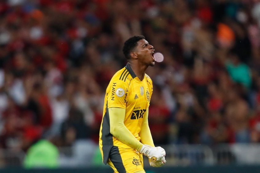Destaque em empate do Flamengo, Hugo admite erros fora de campo: ‘Precisei repensar muita coisa’