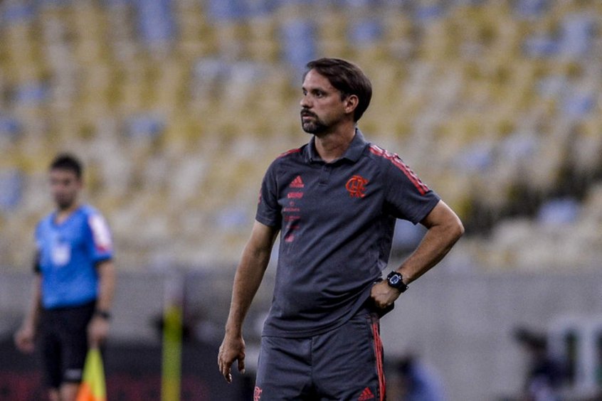 Maurício Souza responde se trabalhos anteriores deixarão legado no Flamengo: ‘Fica muito pouco’