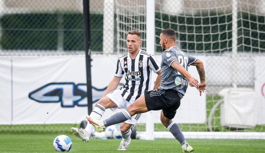 Juventus pode negociar Arthur com o Bayern de Munique em troca por lateral Juventus pode negociar Arthur com o Bayern de Munique em troca por lateral