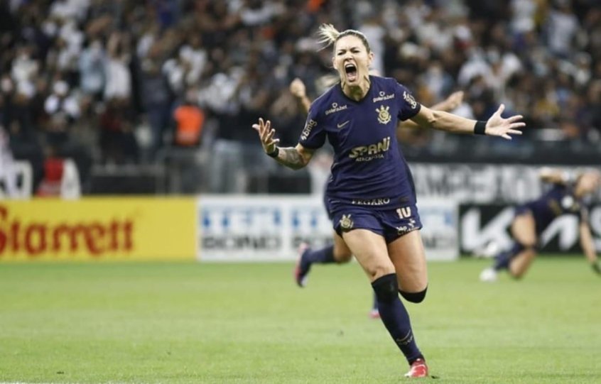 Gabi Zanotti e Arthur Elias citam cansaço após tríplice coroa pelo time feminino do Corinthians Gabi Zanotti e Arthur Elias citam cansaço após tríplice coroa pelo time feminino do Corinthians