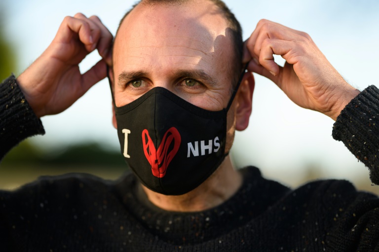Reino Unido tem onda de demissões de profissionais da saúde esgotados com pandemia